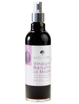 A L'Olivier Balsamico-Essig aus Modena IGP im praktischen Sprühspender, 250ml Flasche vor hellem Hintergrund – hochwertiger Aceto Balsamico di Modena für präzises Würzen von Salaten, Gemüse, Fleisch, Käse und mediterranen Gerichten