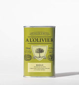 Aromatisiertes Basilikum-Olivenöl von A L'Olivier in einer dekorativen 250-ml-Metalldose. Hochwertiges natives Olivenöl extra mit natürlichem Basilikumaroma, ideal zum Verfeinern von Tomaten, Pasta, Salaten, Bruschetta und mediterranen Gerichten.