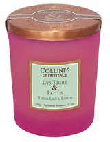 Collines de Provence Duftkerze Tigerlilie & Lotus in rosa Glas mit kupferfarbenem Deckel und dekorativem Etikett