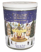 Collines de Provence Duftkerze Winterblüte im Glas mit winterlich gestaltetem Etikett