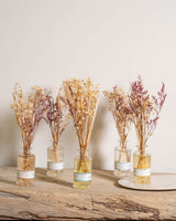 Durance Floral Reed Diffuser Kollektion verschiedene Raumdüfte im Glasflakon mit Trockenblumen Arrangement