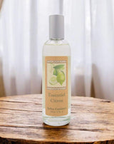 Provence et Nature Raumspray Zitrone auf Holztisch