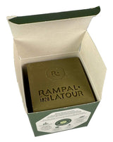 Rampal Latour grüne Savon de Marseille mit Olivenöl in geöffneter Verpackung