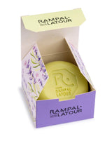 Rampal Latour Seife Lavendel in geöffneter floral gestalteter Verpackung