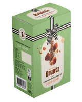 Bruntz Schokoladentrüffel mit Haselnuss in grüner Geschenkverpackung