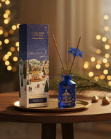 Collines de Provence Raumduft Diffuser Winterblüte mit Duftstäbchen und Geschenkverpackung in weihnachtlicher Atmosphäre