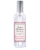 Durance Raumspray Himbeermacaron in klarer Glasflasche mit silbernem Sprühkopf vor hellem Hintergrund