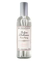 Durance Raumspray Jasmin in transparenter Glasflasche mit silbernem Sprühkopf auf hellem Hintergrund